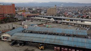 아이즈와카마쓰 ORS와 아이즈와카마쓰역 (2013년 11월)