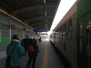 통근열차 승강장 (임시 승강장으로 이설 전 및 운행 중지 전)