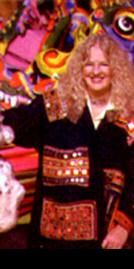 퍼레이드의 예술 감독이자 제작자인 Jeanne Fleming 축제 예술가