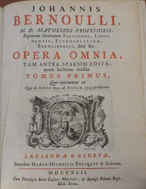 Opera omnia 1권 표지