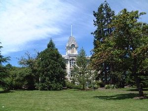 벤턴 홀(Benton Hall)