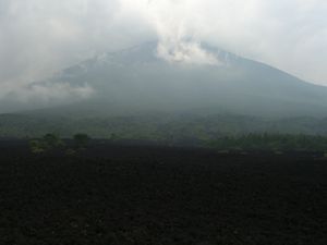 야케하시리 용암류, 이와테산 산록