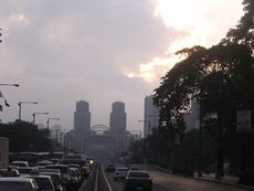 볼리바르 거리의 교통 체증