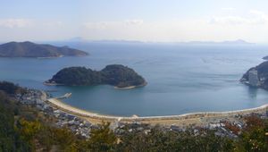 사카시우라 항 전경