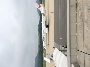 현 터미널에서 본 B737-800