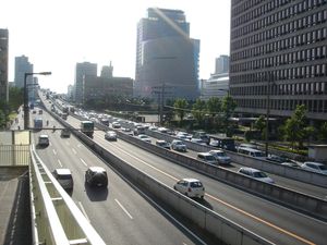 13호 히가시오사카 선(중앙 차선)