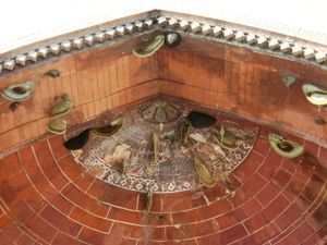 건물에 있는 자연 벌집