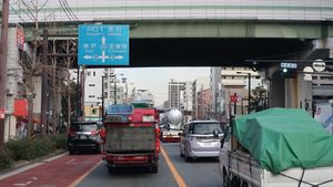 국도 43호선과의 교차로 (오사카시 미나토구 이치오카모토마치 3초메 교차로)