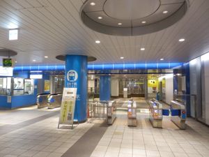 JR 방면 개찰구(2023년 3월)