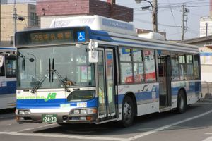 에베쓰 역전의 하이브리드 차량(527-8957)