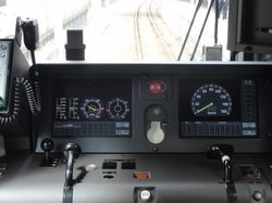 JR 서일본 227계 전차에 채용된 터치패널식 LCD