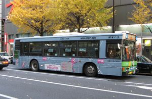 파스모(PASMO) 홍보를 위해 버스 사업자에서 래핑 버스(도에이 버스(都営バス)의 예)를 운행