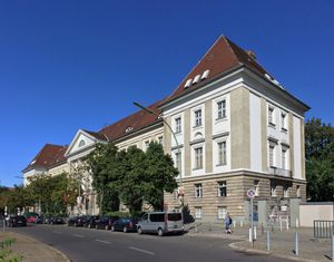 쉔에베르크의 Grunewaldstraße에 위치한 미디어 하우스