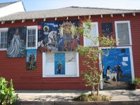 부두교의 허브 등 재료를 판매하는 상점(Salvation Botanica, 뉴올리언스). 기독교(가톨릭)와의 융합이 보인다.