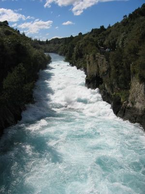 빠르게 흐르는 협곡