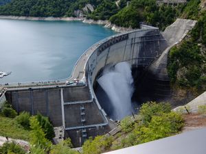 전망대에서 바라본 댐의 모습