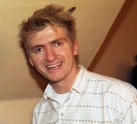 1987년 샌프란시스코에서 크라우디드 하우스 전성기 시절의 핀