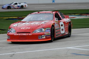 2007년 데일 언하트 주니어의 8번 버드와이저 후원 차량