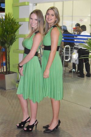 무릎 길이 드레스