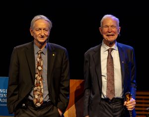 존 호프필드와 함께, 2024년 스톡홀름에서