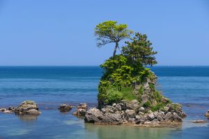 온나이와(女岩)