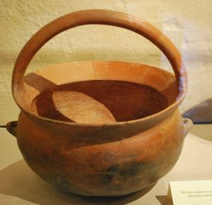중앙아메리카, :en:Tecoaque의 도자기 냄비(현재 중앙 멕시코 부근에서 출토)