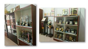 2013년 11월 17일, 한국 서울의 경희대학교에서. "인간을 바라보는 다른 관점"