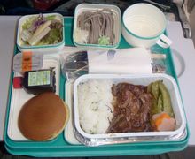 가루다 인도네시아 항공의 기내식, 도쿄-덴파사르