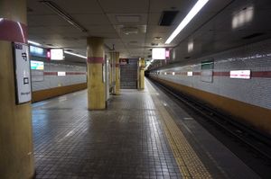 승강장 (2018년 5월)