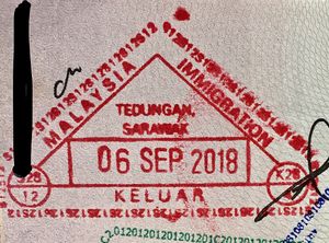 테둥안 출입국검사소에서 발급된 말레이시아 출국 스탬프.
