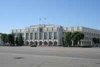 소비에츠카야 광장에 위치한 야로슬라블주 정부 청사