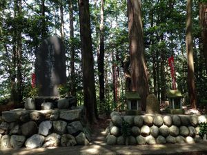 鳶ヶ巣山(토비가스야마) 砦터에 있는 장신의 싸움 鳶ヶ巣진 전몰장사의 무덤