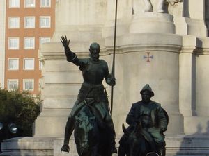 스페인 광장에 있는 돈키호테 동상