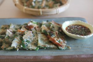 감자-부추 부침개