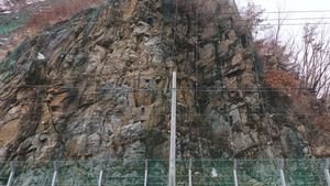 평창군 대화면 개수리 지방도 제424호선 도로변 노두