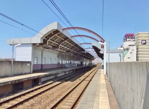 시바타 역 승강장