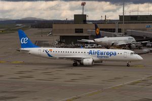 에어 유로파 엠브라에르 195