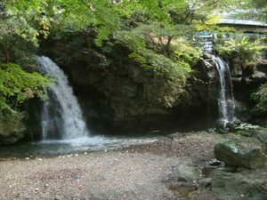 고류 폭포 (자폭)