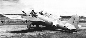 과달카날 섬의 헨더슨 비행장에 진출한 F4F.