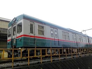 2009년 6월 원래 도색의 보존된 6000계 전동차