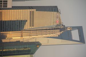 진마오 타워 옆에 위치한 상하이 세계금융센터