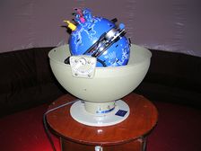 핀홀식 투영기의 예시 (고토 광학 연구소 EX-3).