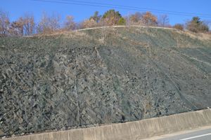 진출입로 북서측 사면