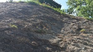 영동군 영동읍 매천리, 이수정 정자 아래