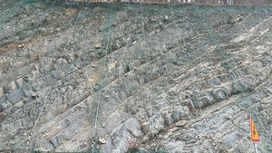 북위 37° 05′ 06.6″ 동경 129° 08′ 26.3″