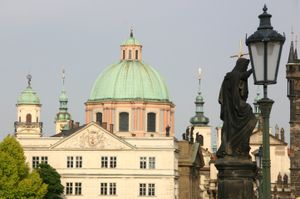 카를교와 프라하 구시가지