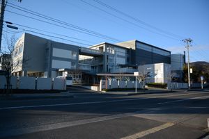 시로이시 고등학교 교사