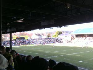 헤딩리 스타디움 서쪽 테라스