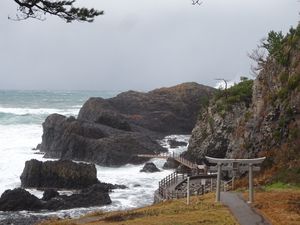 일본해에 면한 에치젠마쓰시마(越前松島)