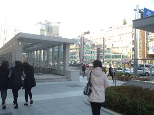 1번 출구(하행 에스컬레이터 설치전)